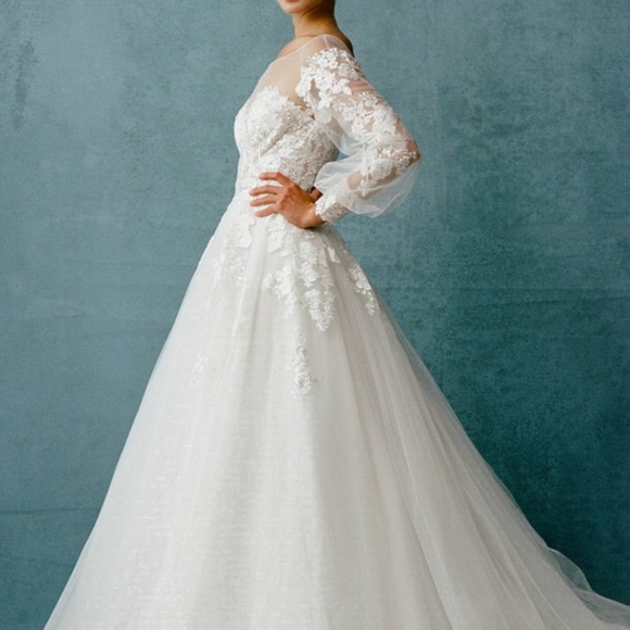 BICICI & COTY wedding dress with FREE matching cathedral pearl veil - Picture 5 of 13